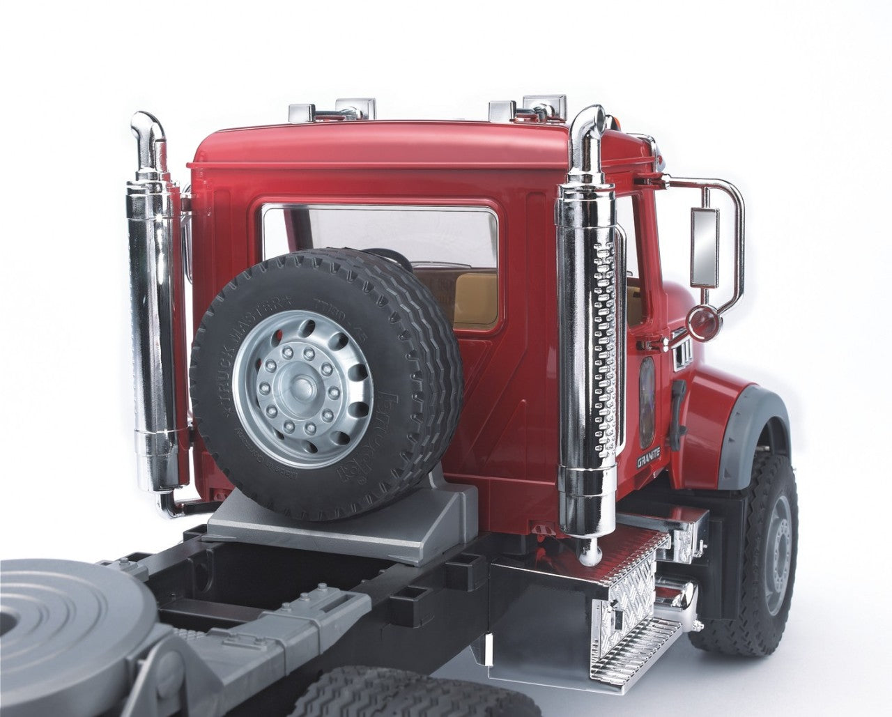 Set camion MACK Granite și excavator JCB 4CX, scara 1:16 – Bruder