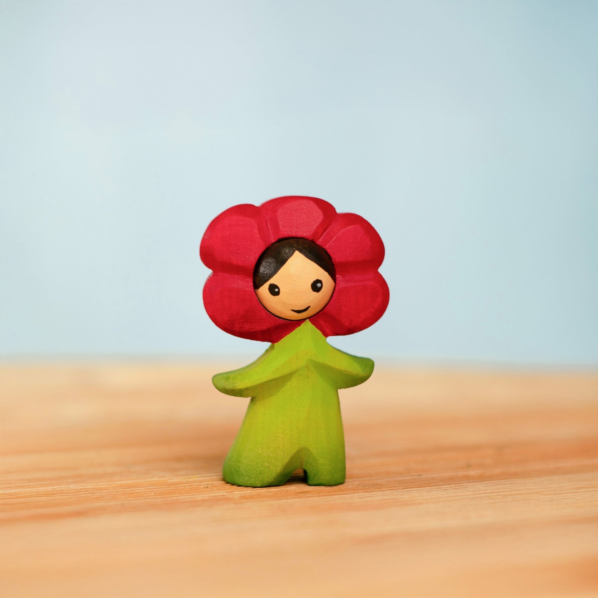 Figurină Copil Floare Mac din lemn, 7 x 4 x 2 cm – BumbuToys