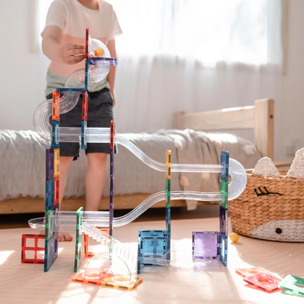 Set de construcție magnetic cu traseu pentru bile, 92 piese – CONNETIX