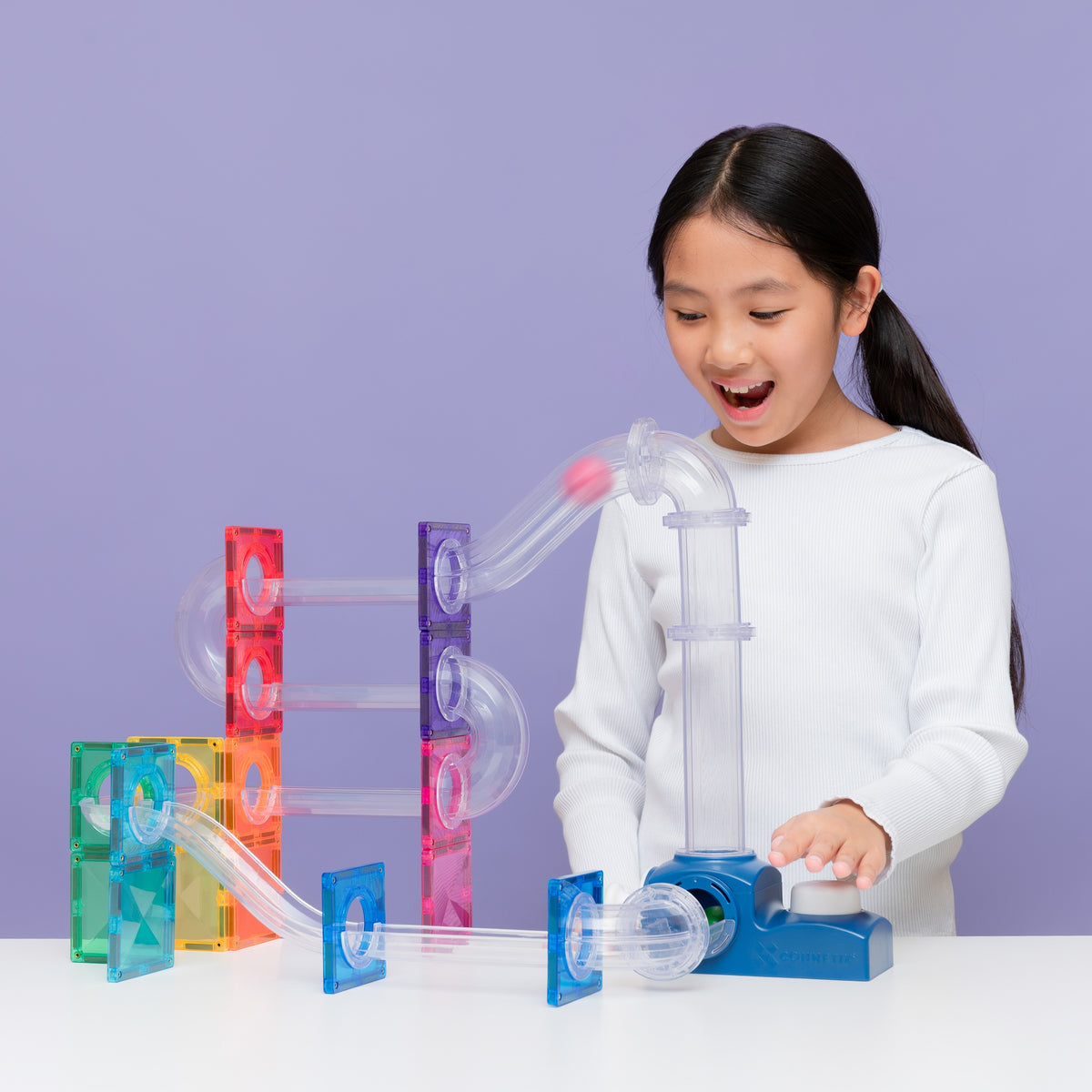 Set plăci magnetice cu lansator de bile Ball Run Launcher Pack, 47 piese – Connetix