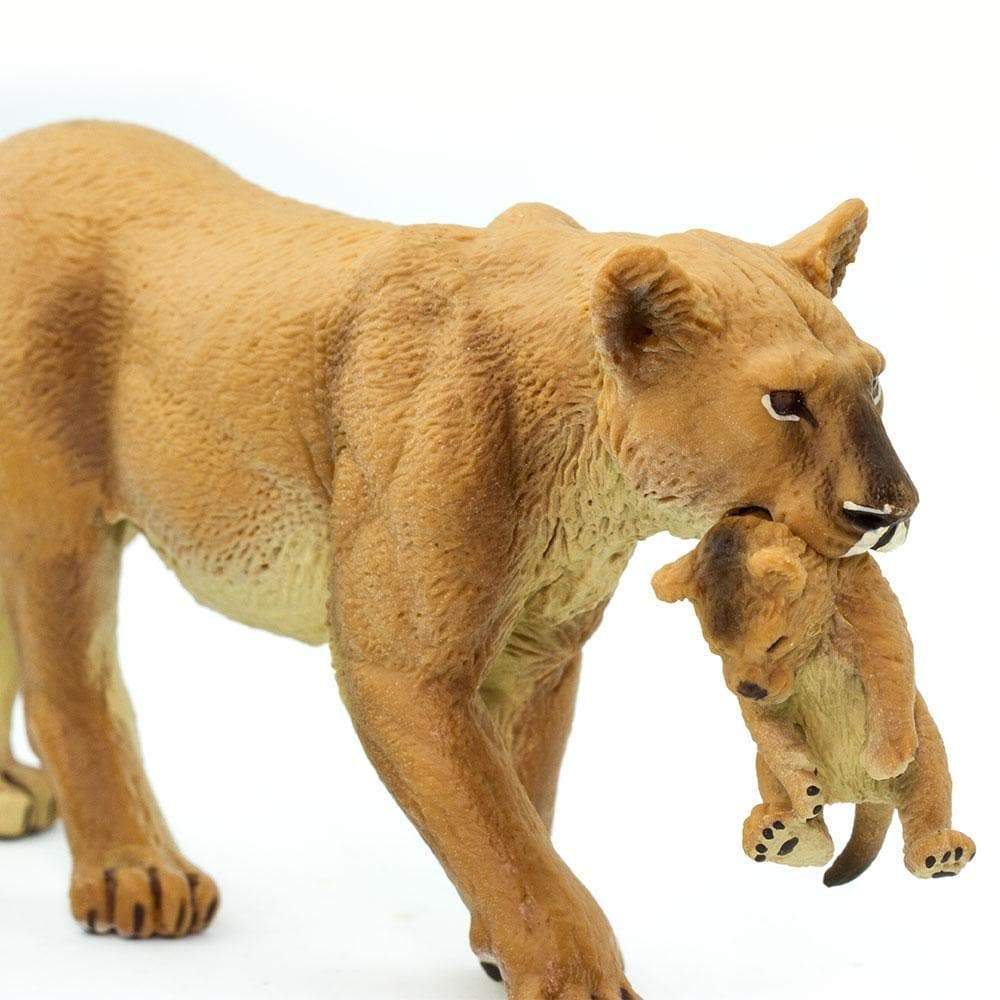 Figurină realistă leoaică cu pui  – Safari Ltd