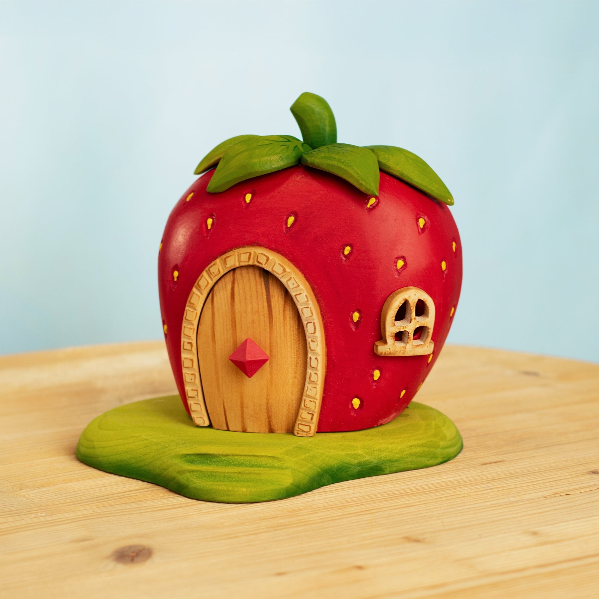 Căsuță Căpșună din lemn, 19,5 x 21 x 16,5 cm – BumbuToys