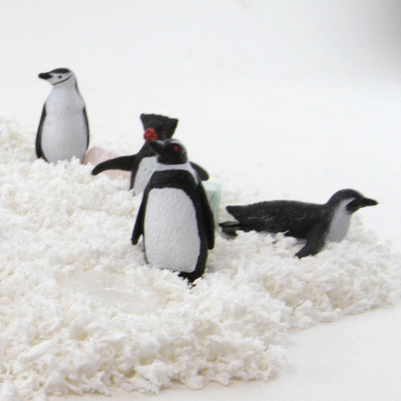 Set figurine realiste pinguini, 10 piese - Safari Ltd.