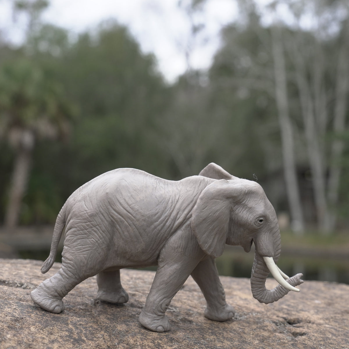 Figurină realistă elefant african – Safari Ltd