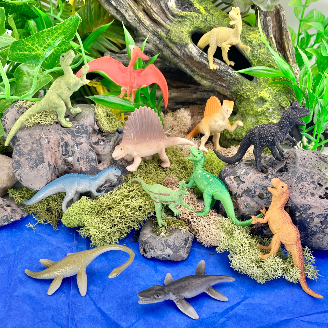 Toob dinozauri carnivori, 12 piese - Safari Ltd.